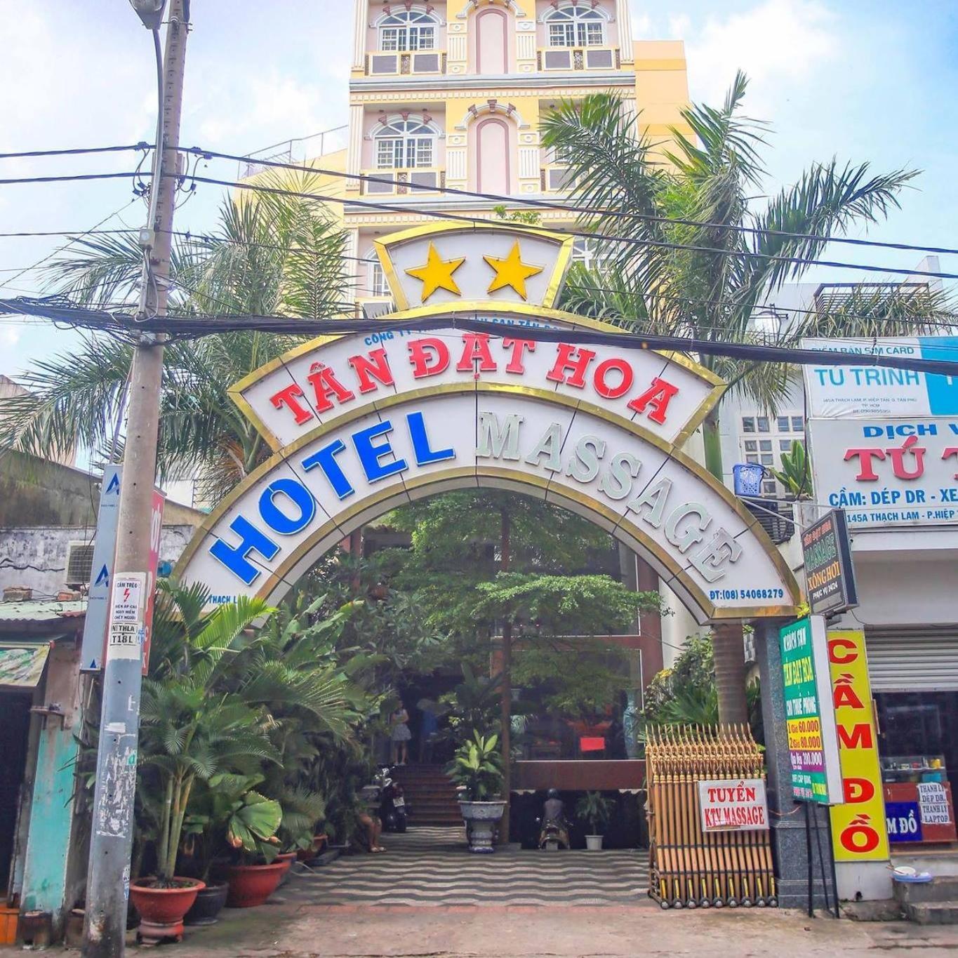 Tan Dat Hoa Hotel & Massage مدينة هوشي منه المظهر الخارجي الصورة